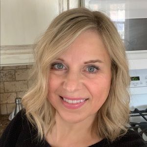 Meet your Posher, Cindy